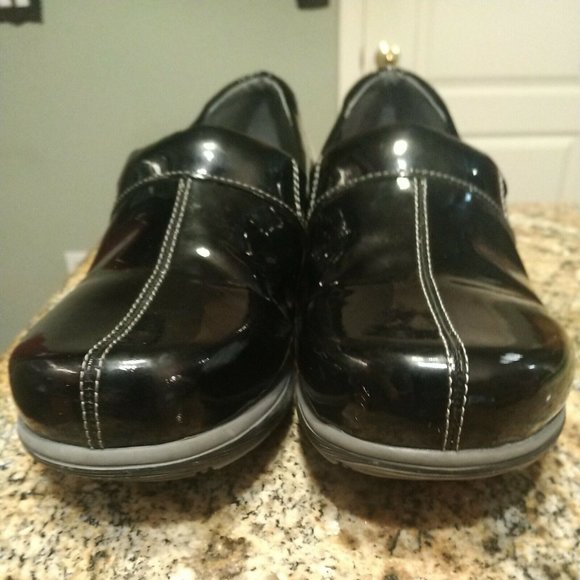 Grey's Anatomy Womens Size 10.5M Patent Black Non Slip Nursing Clogs by Softwalk - Picture 12 of 12